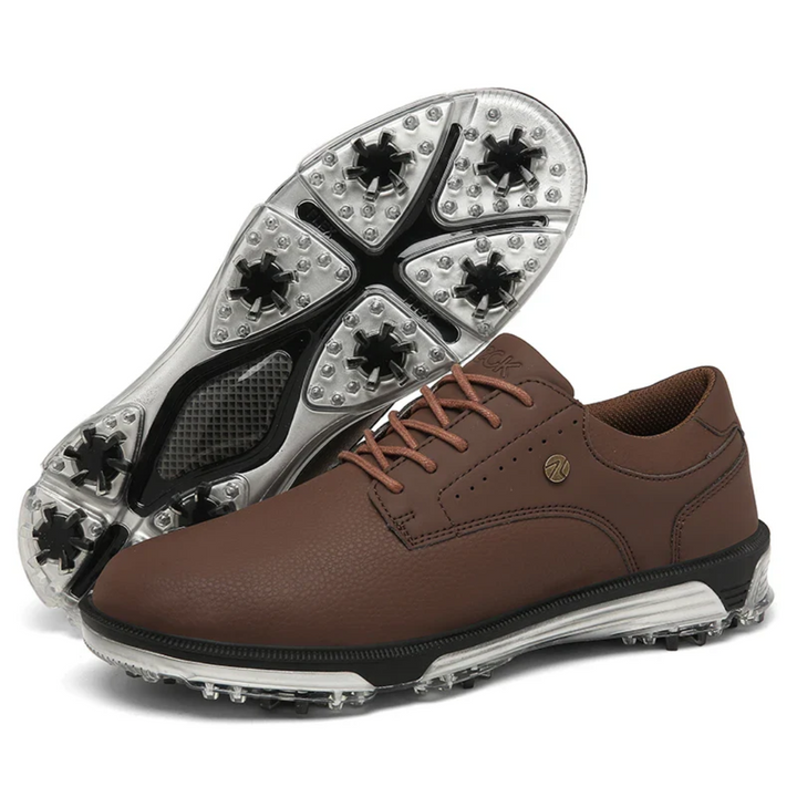 Heren Elston Limited Edition golfschoenen in actie op de golfbaan, klaar voor een krachtige swing met top grip en waterdicht comfort.