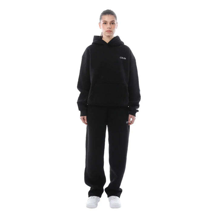 Zwarte lounge set voor dames, compleet en comfortabel, ideaal voor rustmomenten en casual uitstapjes.