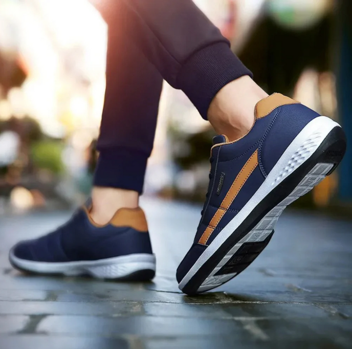 Verlicht voetpijn en knieklachten met deze orthopedische Luca heren sneakers met ingebouwde steunzolen.