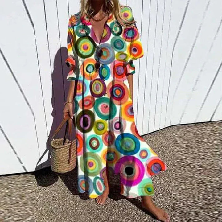 Luchtige Boho-maxijurk met V-hals, kleurrijke patronen, ideaal voor de zomer, veelzijdig en comfortabel voor elke gelegenheid.