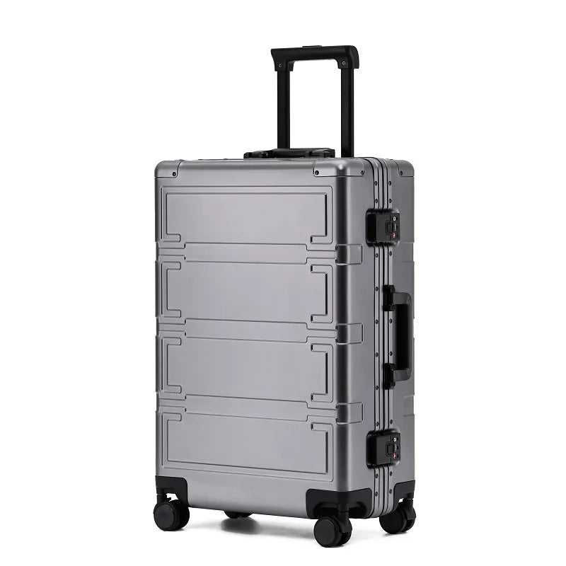 Close-up van het geïntegreerde dubbele TSA-cijferslot op de luxe aluminium koffer Pristina voor extra beveiliging.