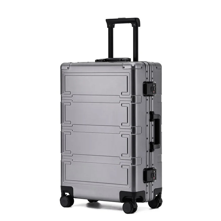 Close-up van het geïntegreerde dubbele TSA-cijferslot op de luxe aluminium koffer Pristina voor extra beveiliging.