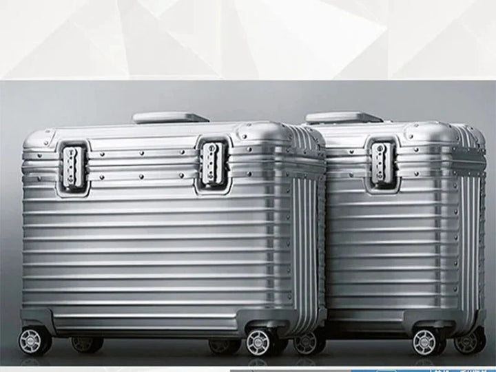 Compacte aluminium handbagage koffer 'Monaco' voor luxe zakenreizen of korte vakanties.