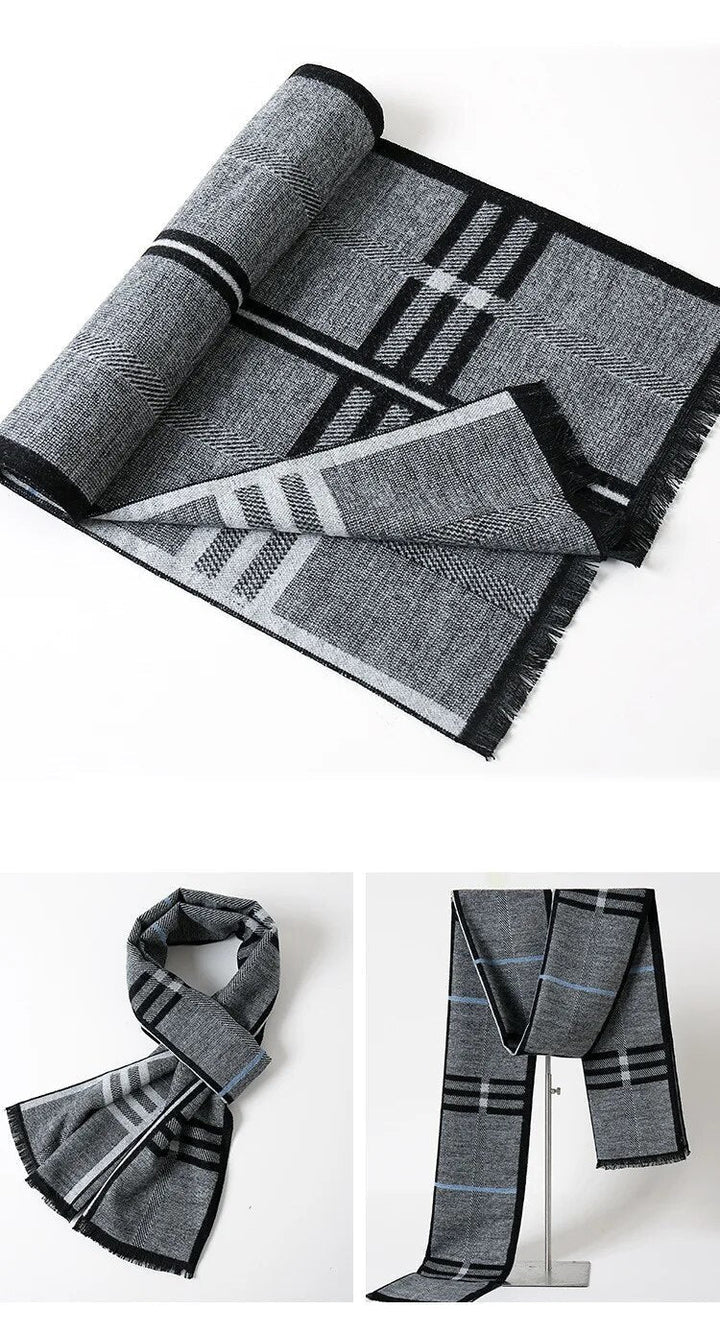 Modieuze herensjaal van kasjmier met ruitpatroon, voor een chique winterlook.