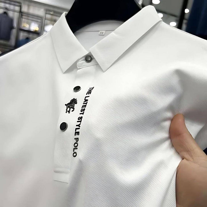 Achterzijde Hoymans herenpolo: comfortabele pasvorm, ademend materiaal. Een basic voor elke man.