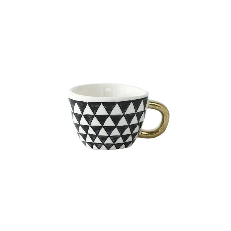 Set van elegante keramische espressokopjes, perfect voor een stijlvol servies en drankmoment.