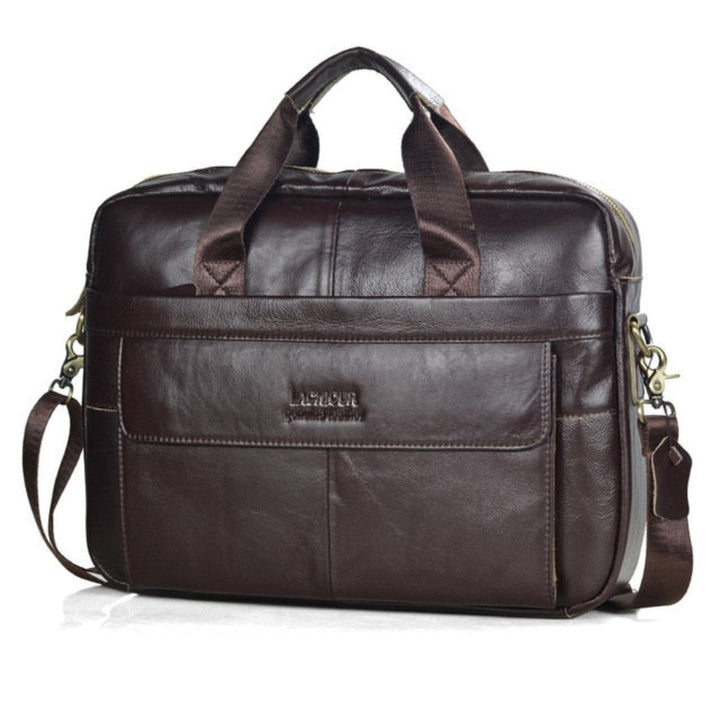 Elegante leren herentas Victor, een luxe laptoptas die stijl en functionaliteit combineert.