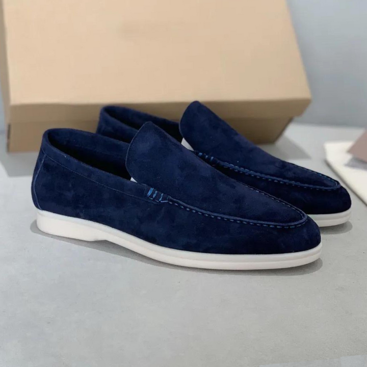 Zwarte suède heren instappers Arthur. Comfortabele loafers voor elke stijlvolle gelegenheid.