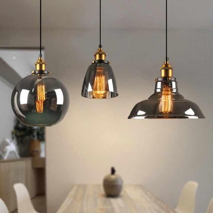 Luxueuze hanglamp met cilindervormig kristalglas, verstelbaar, voor een elegante sfeer in de woon- of eetkamer.