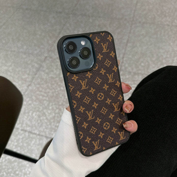 Luxueus iPhone lederen hoesje met LV-patroon, compatibel met iPhone 13-15, elegant design, precieze pasvorm, hoogwaardige bescherming.