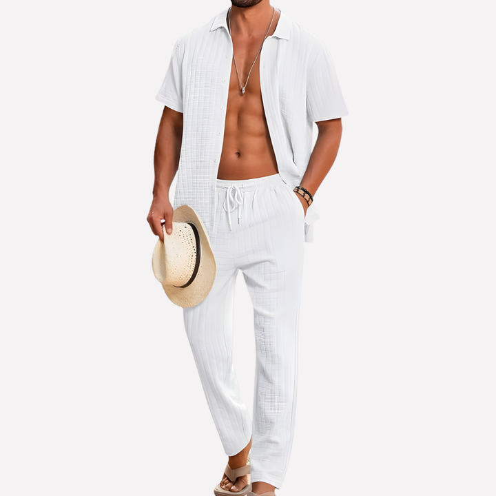 Ademende tweedelige strandoutfit voor mannen AM1. Ideale herenkleding voor zomer en ontspanning.
