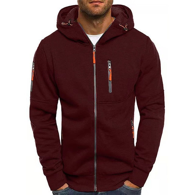 Achterkant van een heren hoodie met capuchon, toont comfortabele pasvorm voor mannen mode.