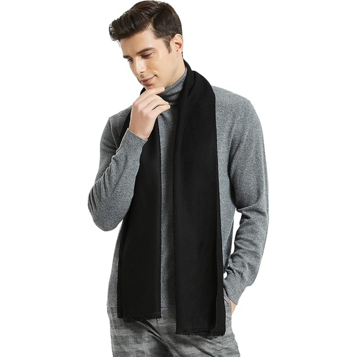 Donkerblauwe kasjmier herensjaal, Ryan model, warm en chique winter accessoire.
