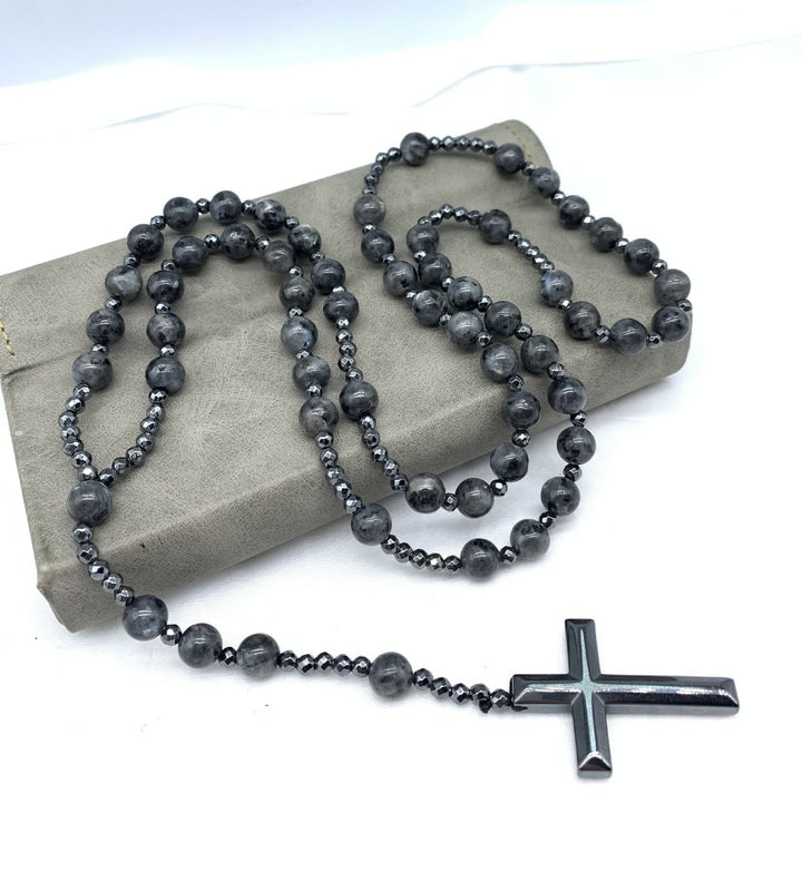 Elegante heren rozenkrans met lapis lazuli, tijgeroog en een gedetailleerd kruis.