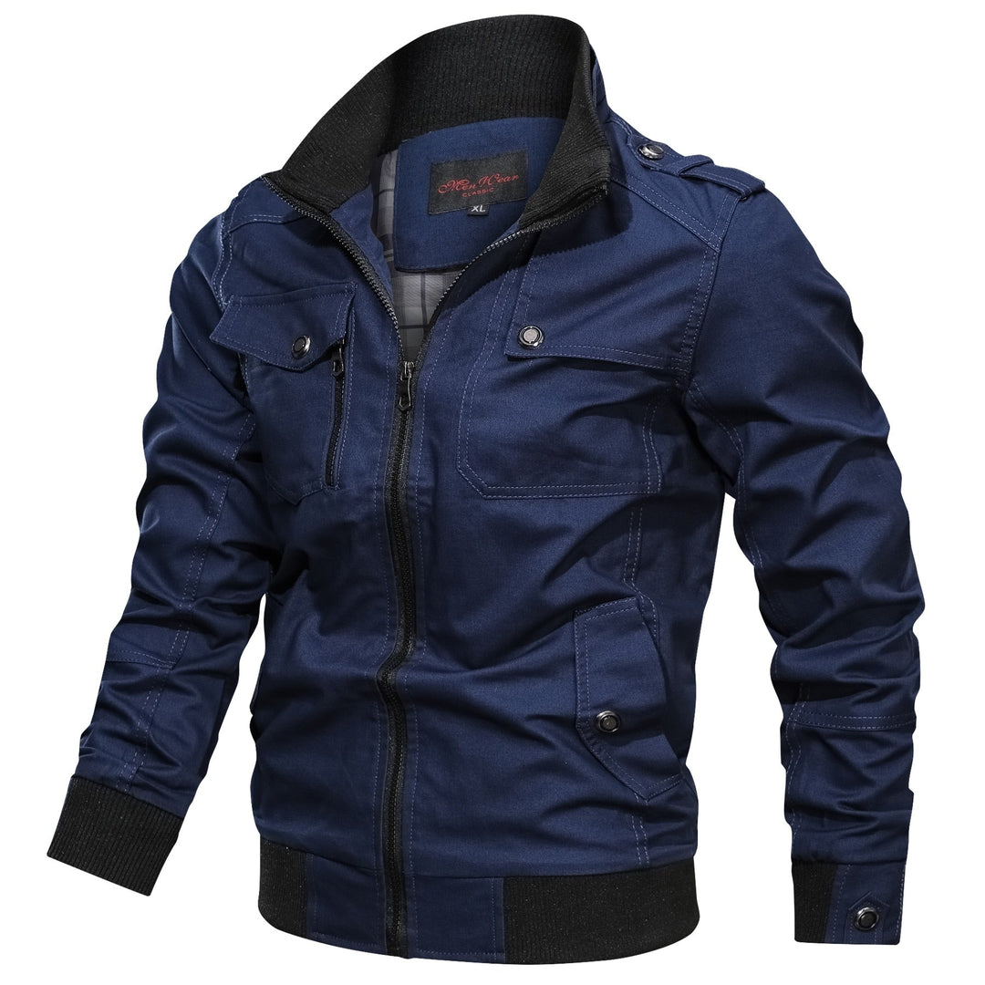 Heren militair winterjack, winddicht en comfortabel, de ideale jas voor koude winterdagen.