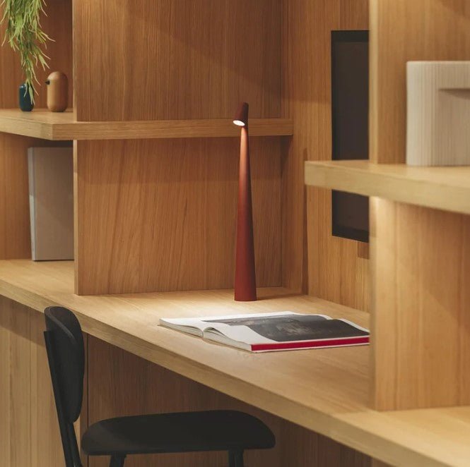 Draadloze LED tafellamp met dimbaar sfeerlicht, minimalistisch en modern design, perfecte binnenverlichting.