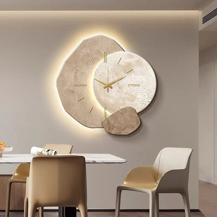 Elegante Scandinavische wandklok, minimalistisch en stil. Verfraai uw moderne woonkamer.