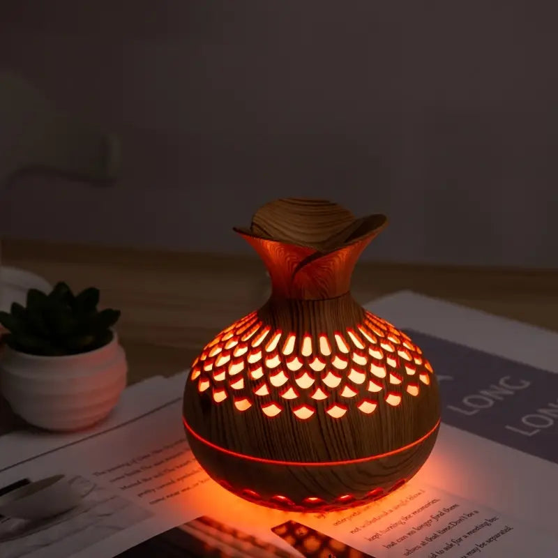 Design AromaBloom diffuser met meerkleurige sfeerverlichting; verbetert luchtkwaliteit en interieur.