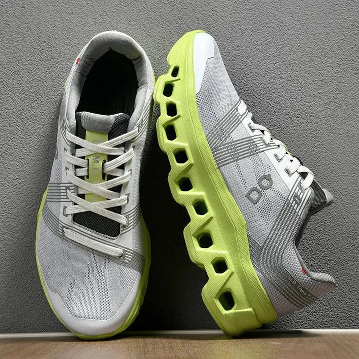 Moderne herensneaker: licht, ademend, stevig met PU-zool. Perfect voor sport en vrije tijd.