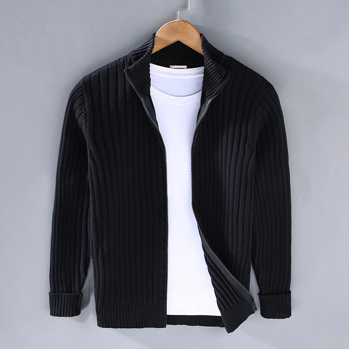 Modern herenvest van katoen, elegant en comfortabel, in klassieke kleuren, vooraanzicht, perfect voor elke gelegenheid.