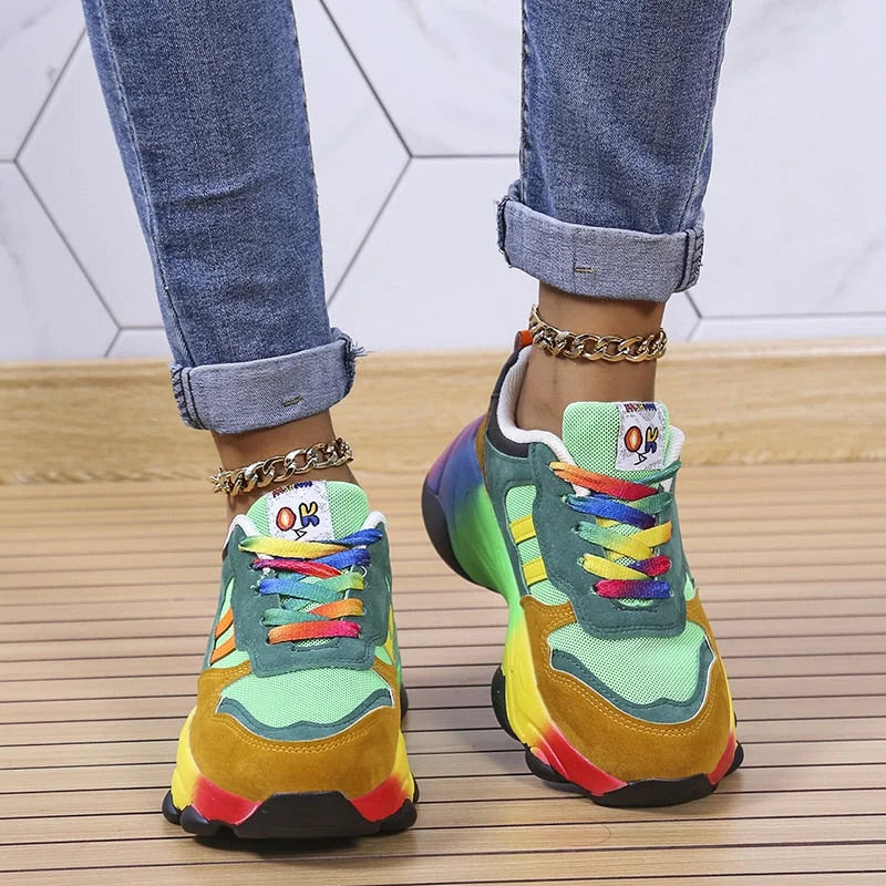 Moderne orthopedische sportschoenen voor dames, stijlvol en comfortabel, met antislipzolen en een eigentijds design.