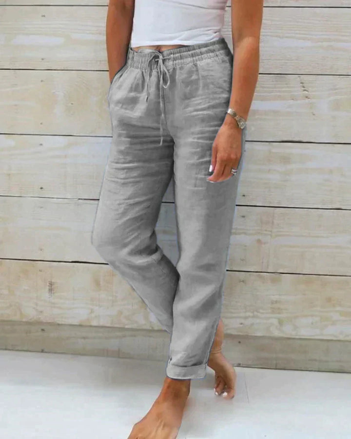 Lichtgewicht casual damesbroek, comfortabel voor zomerse dagen. Veelzijdig en elegant, perfect voor dagelijks gebruik.