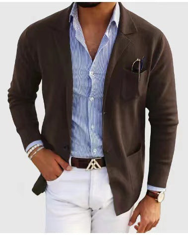 Trendy herenblazer met een moderne snit en casual klepzakken, een must-have voor smart casual herenmode.