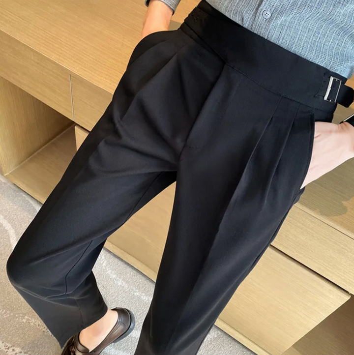 Grijze Gurkha-broek, ideaal voor een elegante en flexibele look