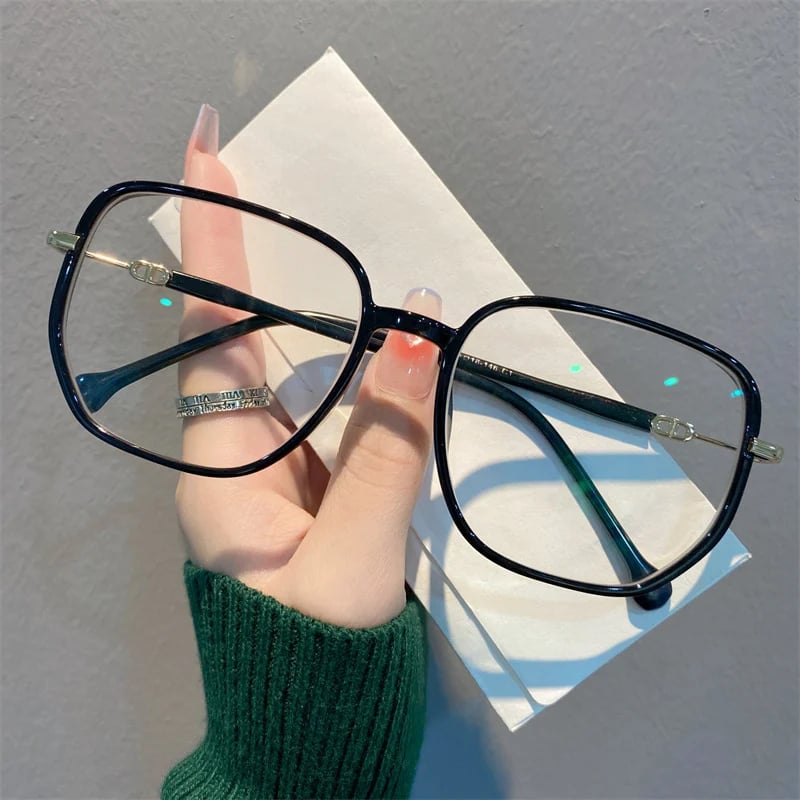Corrigeer presbyopie met Livia multifocale leesbril, inclusief anti-blauw licht voor dames en heren, voor scherp zicht.