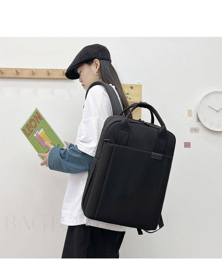 Zwarte Nexor waterdichte laptoprugzak, een betrouwbare partner voor werk, school en reizen.