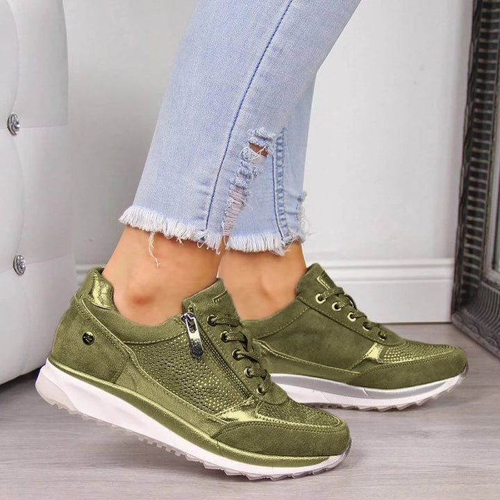 Orthopedische, ademende damesschoenen in beige en grijs met antislipzool, bieden comfort en houdingsondersteuning.