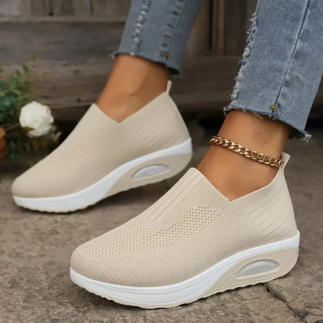 Zwarte orthopedische comfortabele schoenen, maat 36, bieden stijl, comfort en pijnverlichting voor dames.
