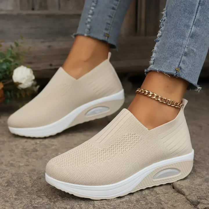 Zwarte orthopedische comfortabele schoenen, maat 36, bieden stijl, comfort en pijnverlichting voor dames.