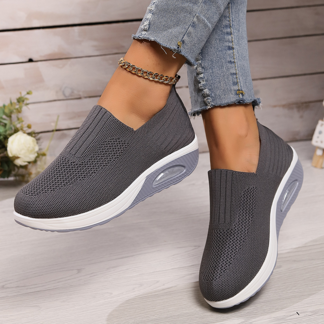 Zwarte orthopedische comfortabele schoenen, maat 36, bieden stijl, comfort en pijnverlichting voor dames.