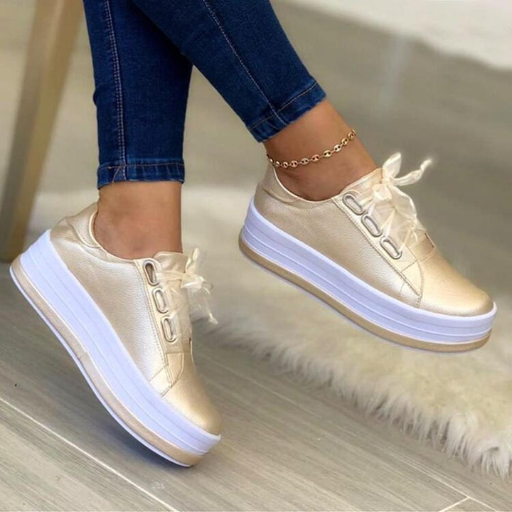 Heidi orthopedische damesschoenen in elegant design, gemaakt van synthetisch leer met antislipzool, voor hoog draagcomfort.