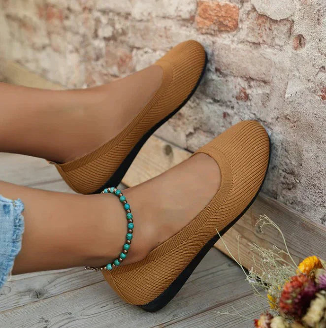 Orthopedische dames zomerschoenen met gedempte binnenzool en ademend mesh voor comfort en ondersteuning.