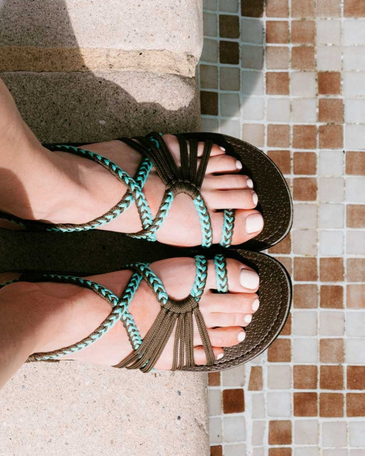 Orthopedische dames sandalen in blauw, elegante vooraanzicht, combineert comfort en stijl voor dagelijks gebruik
