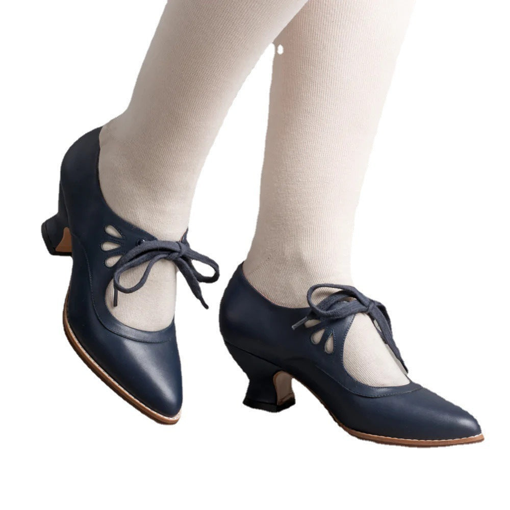 Orthopedische damesschoenen, elegant, hoge hak, modern design, zwart, met antislipzool voor comfort en stabiliteit.