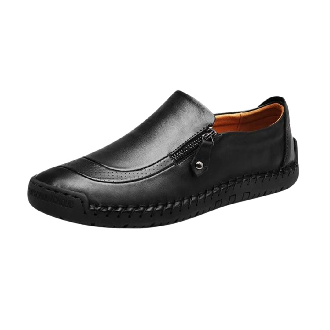 Orthopädische Damenschuhe mit rutschfester Sohle, ergonomischem Design und breitem Zehenraum, in Braun und Schwarz.