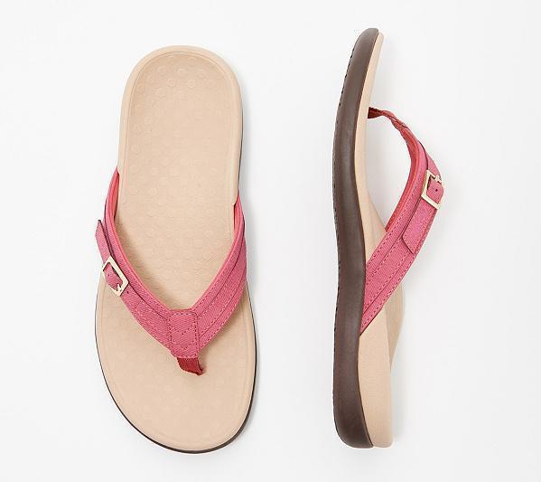 Orthopedische flip-flops voor dames, wit met ergonomisch ontwerp, ademende banden en antislipzool.