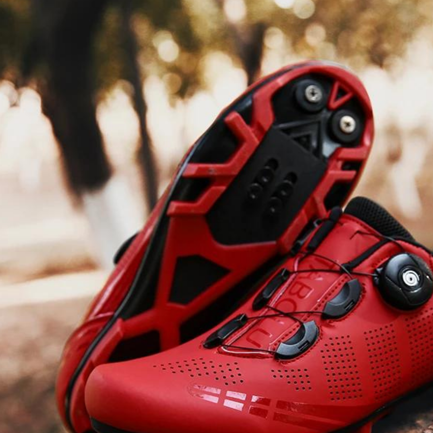 Orthopedische heren fietsschoenen, in zwart, ergonomisch ontwerp, hoog draagcomfort, duurzame materialen, stijlvol