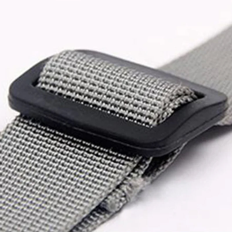 Orthopedisch hondentuig met verstelbare riemen voor ondersteuning van de achterpoten, ergonomisch ontwerp voor stabiliteit.