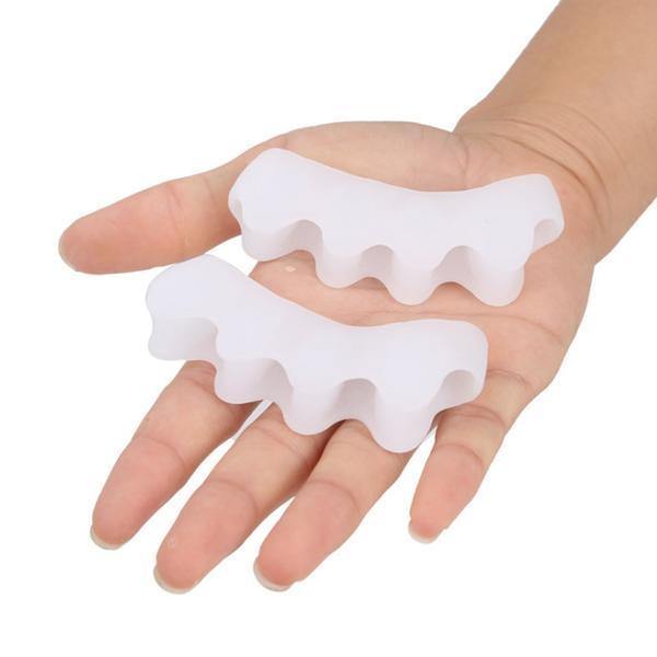 Orthopedische teen corrector: Huidskleurig, flexibel ontwerp, voor comfort en verlichting bij hallux valgus en hamertenen.