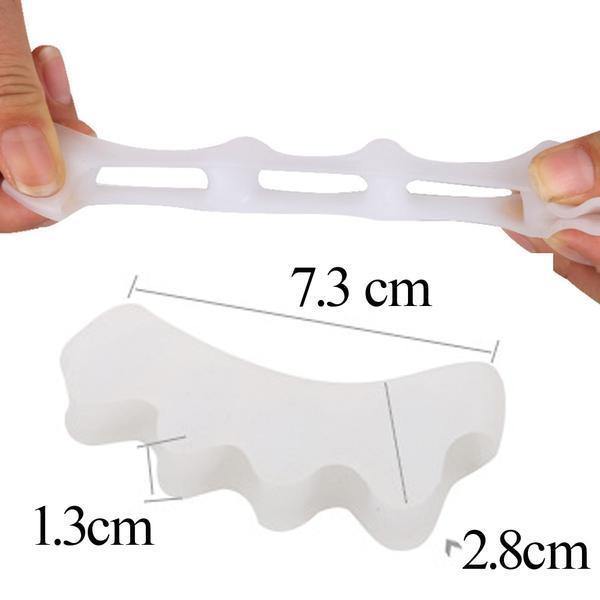 Orthopedische teen corrector: Huidskleurig, flexibel ontwerp, voor comfort en verlichting bij hallux valgus en hamertenen.