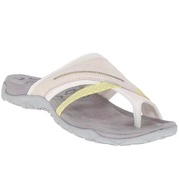 Veelzijdige orthopedische dames slippers, geschikt als binnenhuis slippers en comfortabele zomer sandalen buiten.