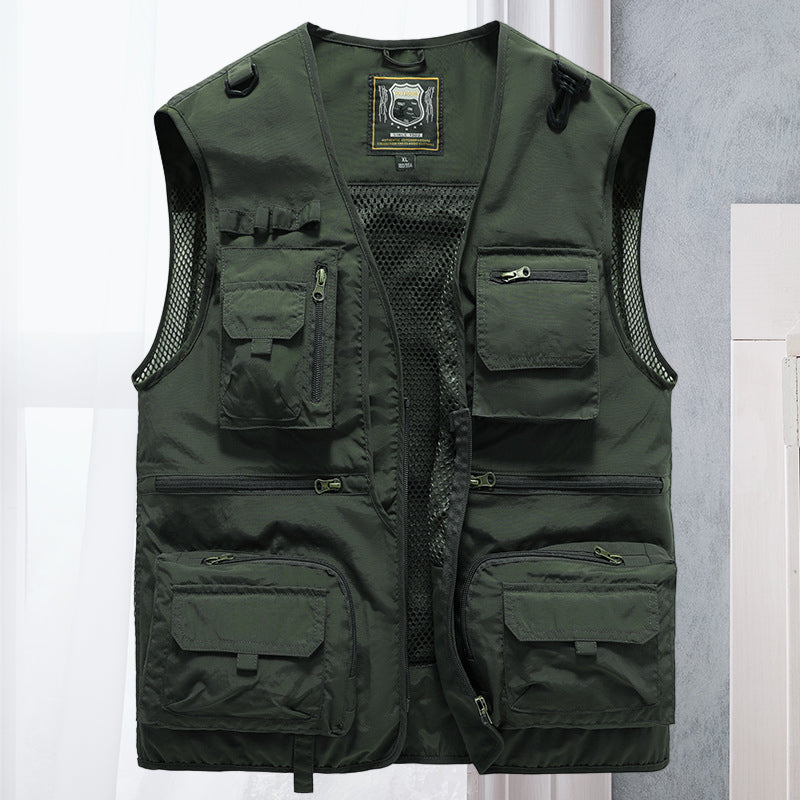 Duurzaam zomervest in Khaki voor outdoor liefhebbers, ademend en comfortabel.