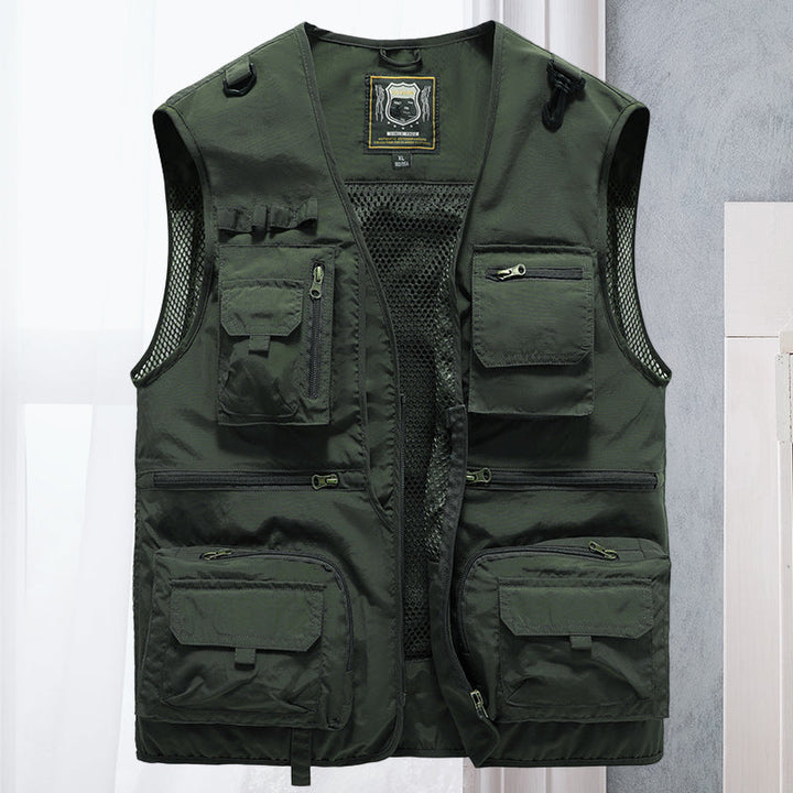 Duurzaam zomervest in Khaki voor outdoor liefhebbers, ademend en comfortabel.