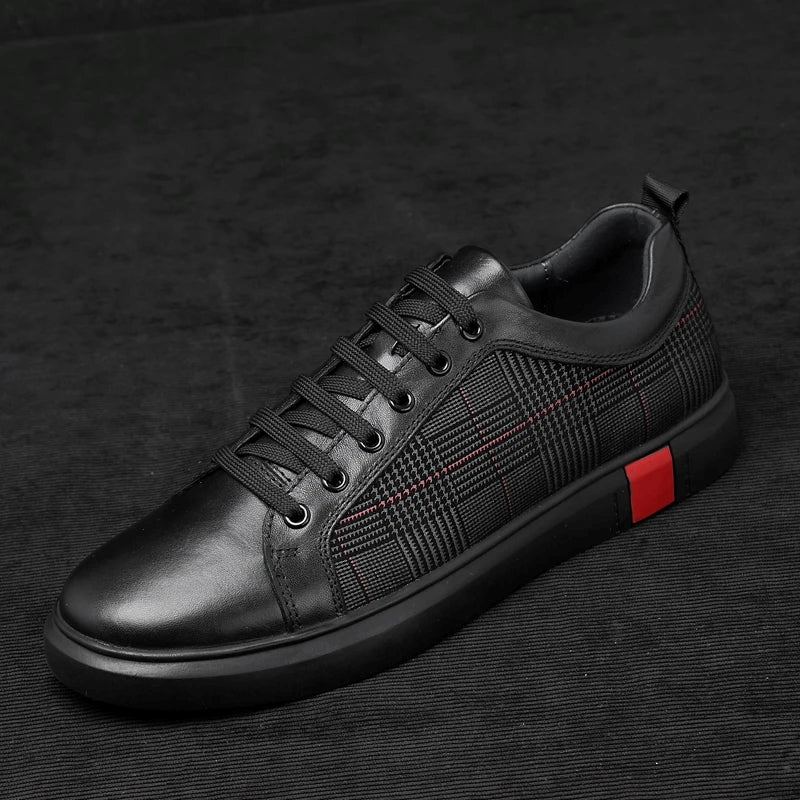 Heren premium zwarte leren sneakers, tijdloos design met ademende binnenkant.