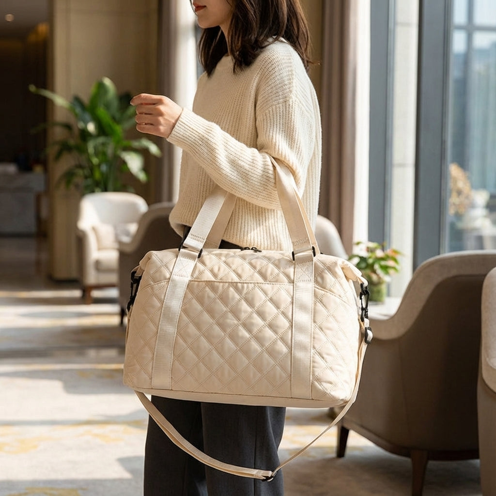 Quiltiva unisex gewatteerde weekendtas, ideaal als reistas of sporttas. Lichtgewicht en praktisch voor elke reis.