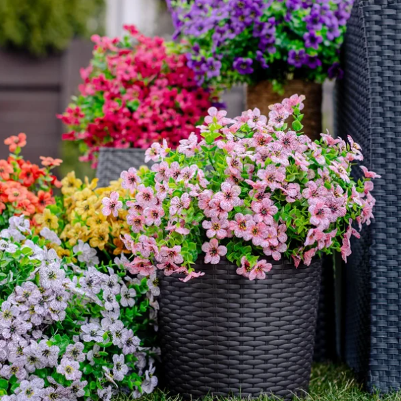 Onderhoudsvrije, realistische kunstbloemen; perfecte decoratie voor elke ruimte, binnen of buiten.